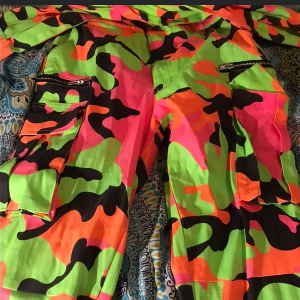 Cirlcode camp pants.